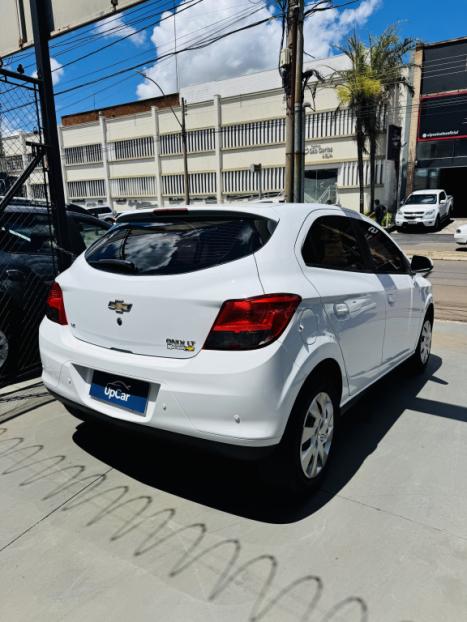 CHEVROLET Onix Hatch 1.4 4P FLEX LT, Foto 5