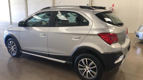 CHEVROLET Onix Hatch 1.4 4P FLEX ACTIV AUTOM�TICO, Foto 2