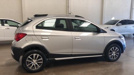 CHEVROLET Onix Hatch 1.4 4P FLEX ACTIV AUTOM�TICO, Foto 3