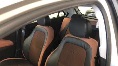 CHEVROLET Onix Hatch 1.4 4P FLEX ACTIV AUTOM�TICO, Foto 11