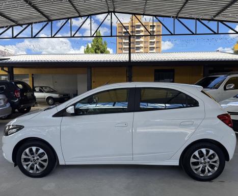 CHEVROLET Onix Hatch 1.4 4P FLEX LT, Foto 6