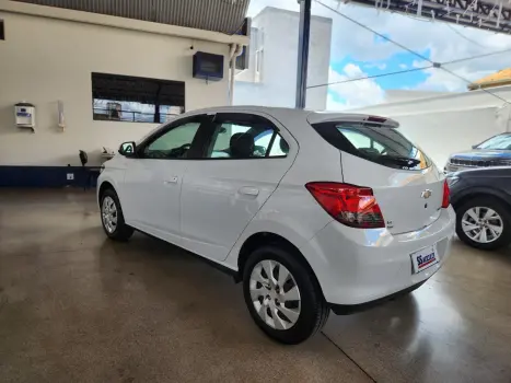 CHEVROLET Onix Hatch 1.4 4P FLEX LTZ, Foto 3