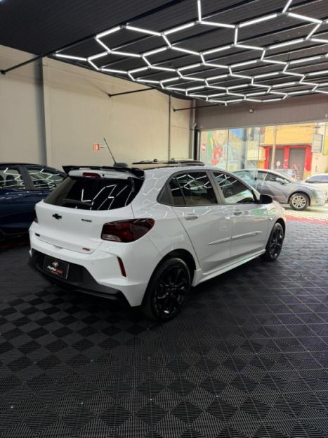 CHEVROLET Onix Hatch 1.0 12V 4P FLEX RS TURBO AUTOM�TICO, Foto 4