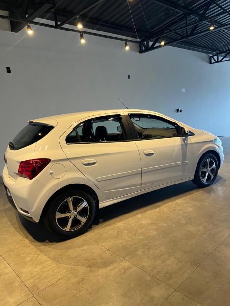 CHEVROLET Onix Hatch 1.4 4P FLEX LTZ, Foto 4