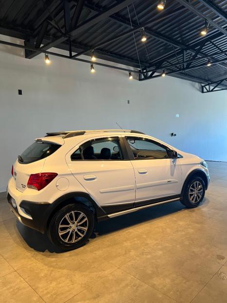 CHEVROLET Onix Hatch , Foto 2