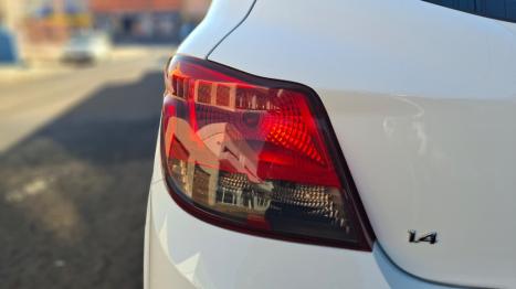 CHEVROLET Onix Hatch 1.4 4P FLEX LTZ, Foto 9
