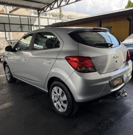 CHEVROLET Onix Hatch 1.4 4P FLEX LT, Foto 5