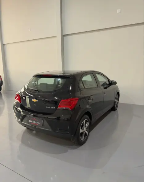 CHEVROLET Onix Hatch 1.4 4P FLEX LTZ, Foto 4