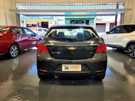 CHEVROLET Onix Hatch 1.4 4P FLEX LTZ AUTOMÁTICO, Foto 5