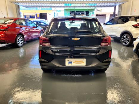 CHEVROLET Onix Hatch 1.0 12V 4P FLEX LT TURBO, Foto 6