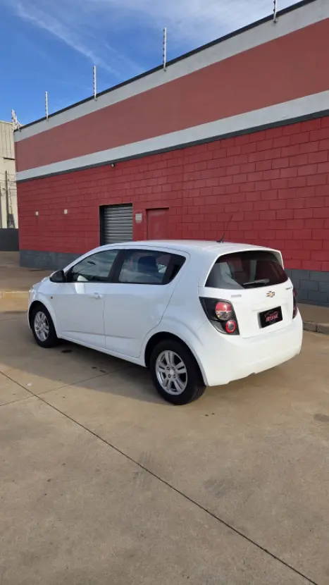 CHEVROLET Sonic Hatch 1.6 16V 4P LT FLEX AUTOM�TICO, Foto 5