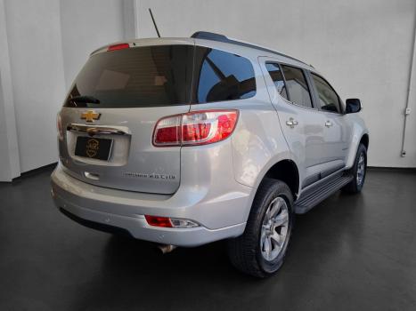 CHEVROLET Trailblazer 2.8 16V 4P PREMIER 4X4 TURBO DIESEL AUTOMÁTICO, Foto 6 CHEVROLET Trailblazer 2.8 16V 4P PREMIER 4X4 TURBO DIESEL AUTOMÁTICO, Foto 6