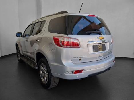 CHEVROLET Trailblazer 2.8 16V 4P PREMIER 4X4 TURBO DIESEL AUTOMÁTICO, Foto 8 CHEVROLET Trailblazer 2.8 16V 4P PREMIER 4X4 TURBO DIESEL AUTOMÁTICO, Foto 8