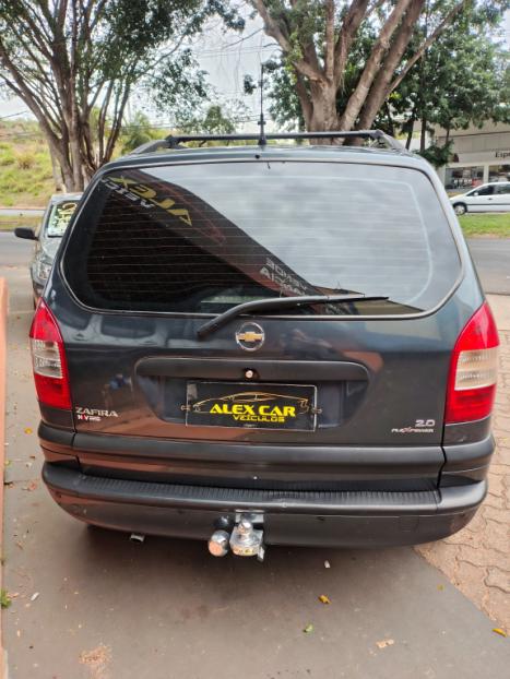 CHEVROLET Zafira 2.0 4P FLEX COMFORT 7 LUGARES, Foto 5 CHEVROLET Zafira 2.0 4P FLEX COMFORT 7 LUGARES, Foto 5