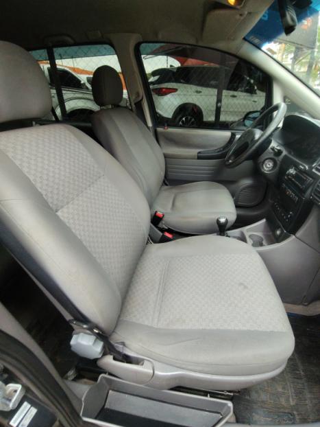 CHEVROLET Zafira 2.0 4P FLEX COMFORT 7 LUGARES, Foto 7 CHEVROLET Zafira 2.0 4P FLEX COMFORT 7 LUGARES, Foto 7