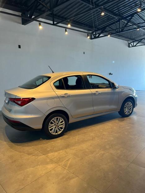 FIAT Cronos 1.3 4P FLEX, Foto 2