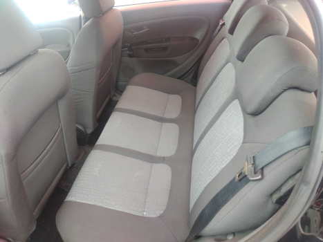 FIAT Punto 1.6 16V 4P ESSENCE FLEX, Foto 6 FIAT Punto 1.6 16V 4P ESSENCE FLEX, Foto 6