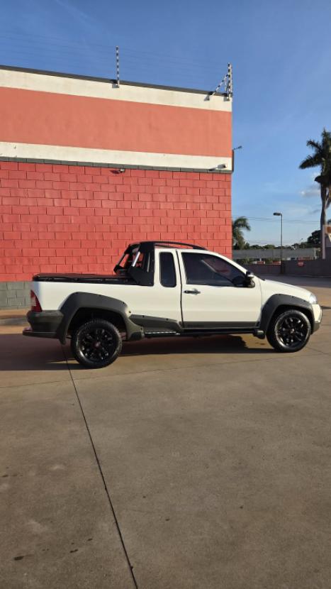 FIAT Strada 1.8 16V FLEX ADVENTURE CABINE ESTENDIDA DUALOGIC AUTOMATIZADO, Foto 3
