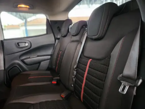 FIAT Toro 1.8 16V 4P FLEX FREEDOM AUTOM�TICO, Foto 16