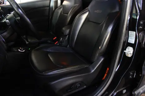 FIAT Toro 2.0 16V 4P 4WD ULTRA TURBO DIESEL AUTOM�TICO, Foto 8