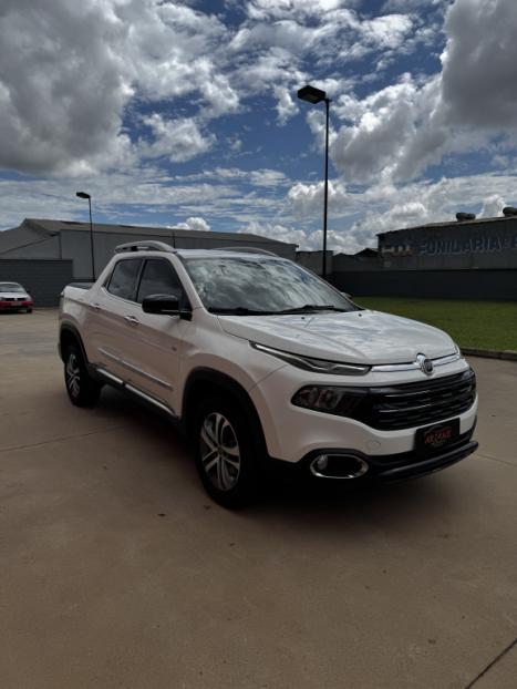 FIAT Toro 2.4 16V 4P MULTIAIR FLEX VOLCANO AUTOM�TICO, Foto 2