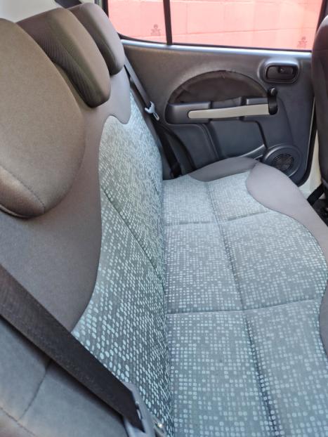 FIAT Uno 1.0 4P FLEX EVO VIVACE CELEBRATION, Foto 3