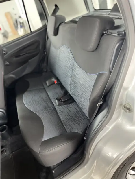 FIAT Uno 1.0 FLEX EVO ATTRACTIVE, Foto 5