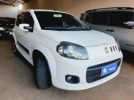 FIAT Uno 1.4 4P FLEX SPORTING, Foto 2