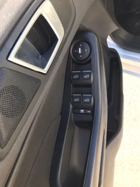 FORD Fiesta Hatch 1.6 4P SE PLUS FLEX AUTOM�TICO, Foto 10