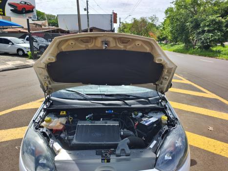 FORD Fiesta Hatch 1.0 4P, Foto 4