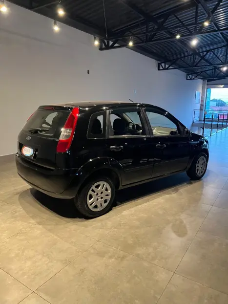 FORD Fiesta Hatch 1.0 4P FLEX, Foto 2