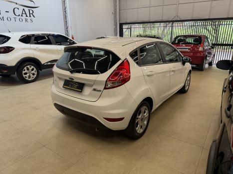 FORD Fiesta Hatch 1.6 16V 4P SEL, Foto 4