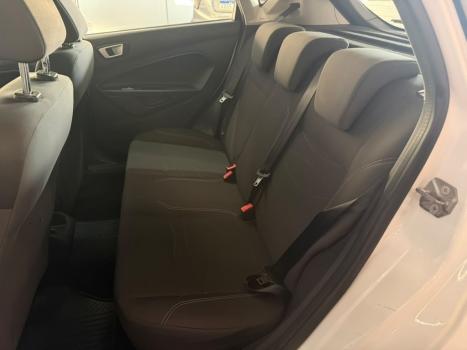 FORD Fiesta Hatch 1.6 16V 4P SEL, Foto 14