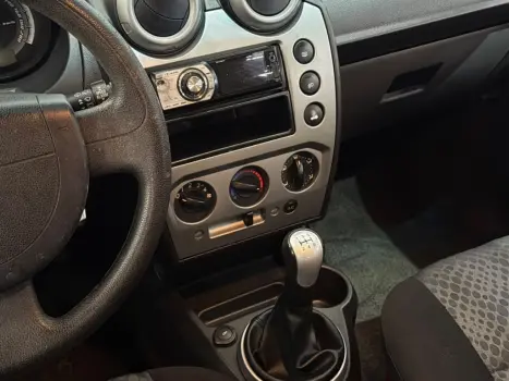 FORD Fiesta Hatch 1.6 4P ROCAM FLEX, Foto 8