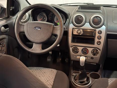 FORD Fiesta Sedan 1.6 4P ROCAM FLEX, Foto 5
