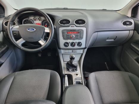 FORD Focus Hatch 1.6 4P FLEX GL, Foto 2