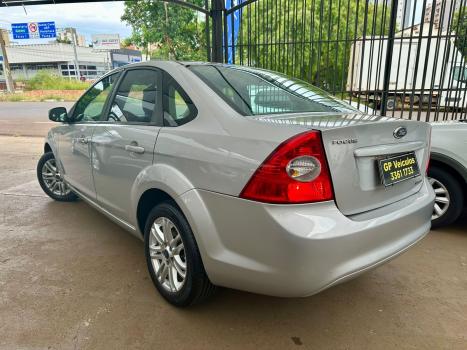 FORD Focus Sedan 2.0 16V 4P GLX FLEX, Foto 2