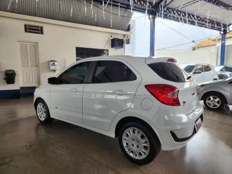 FORD Ka Hatch 1.5 12V 4P FLEX TI-VCT SE PLUS AUTOM�TICO, Foto 6