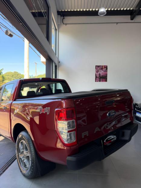 FORD Ranger 2.0 4P TURBO DIESEL XLS 4X4 CABINE DUPLA AUTOM�TICO, Foto 3