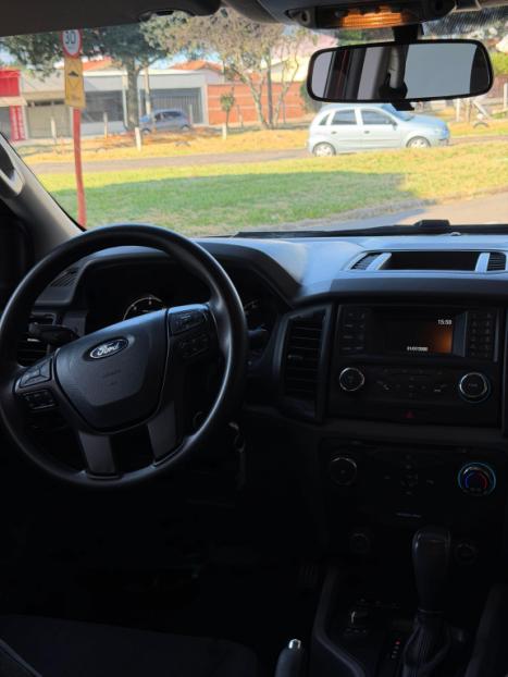 FORD Ranger 2.0 4P TURBO DIESEL XLS 4X4 CABINE DUPLA AUTOM�TICO, Foto 7