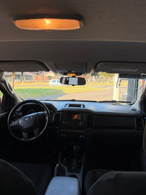 FORD Ranger 2.0 4P TURBO DIESEL XLS 4X4 CABINE DUPLA AUTOM�TICO, Foto 9