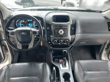 FORD Ranger 3.2 20V CABINE DUPLA 4X4 LIMITED TURBO DIESEL AUTOM�TICO, Foto 13