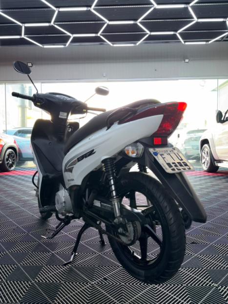 HONDA Biz 125 EX, Foto 4