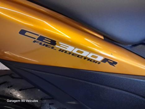 HONDA CB 300 R STD, Foto 2