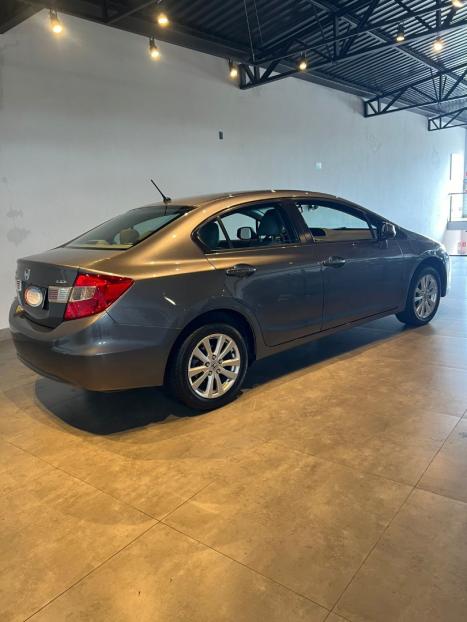 HONDA Civic 1.8 16V 4P FLEX LXS AUTOM�TICO, Foto 4