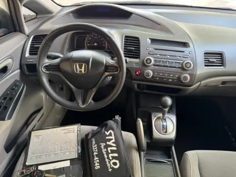HONDA Civic 1.8 16V 4P FLEX LXS AUTOM�TICO, Foto 13