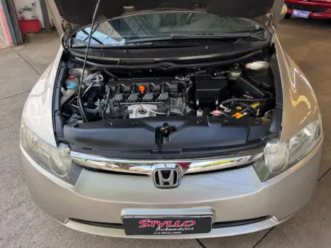 HONDA Civic 1.8 16V 4P FLEX LXS AUTOM�TICO, Foto 19