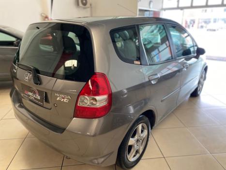 HONDA Fit 1.4 16V 4P LX FLEX, Foto 17 HONDA Fit 1.4 16V 4P LX FLEX, Foto 17