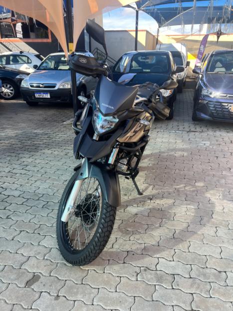 HONDA XRE 300 ABS, Foto 2