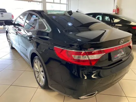 HYUNDAI Azera 3.0 V6 24V GDI AUTOM�TICO, Foto 2
